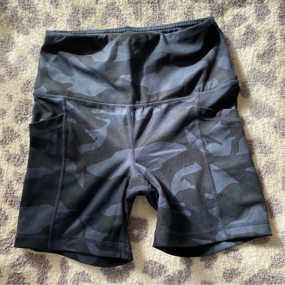 camo biker shorts - Picture 1 of 2